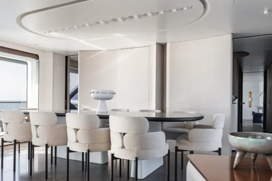 Azimut 116, extérieur — Saint Tropez Yacht Rental, Saint-Tropez. Azimut 116 — 36m