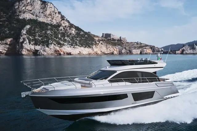 Azimut 53 — Saint Tropez Yacht Rental, Saint-Tropez
