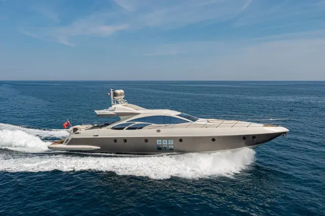 Azimut 86 — Saint Tropez Yacht Rental, Saint-Tropez