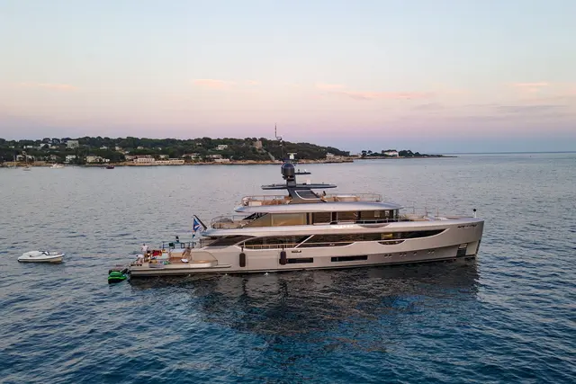 Oasis 40 — Saint Tropez Yacht Rental, Saint-Tropez