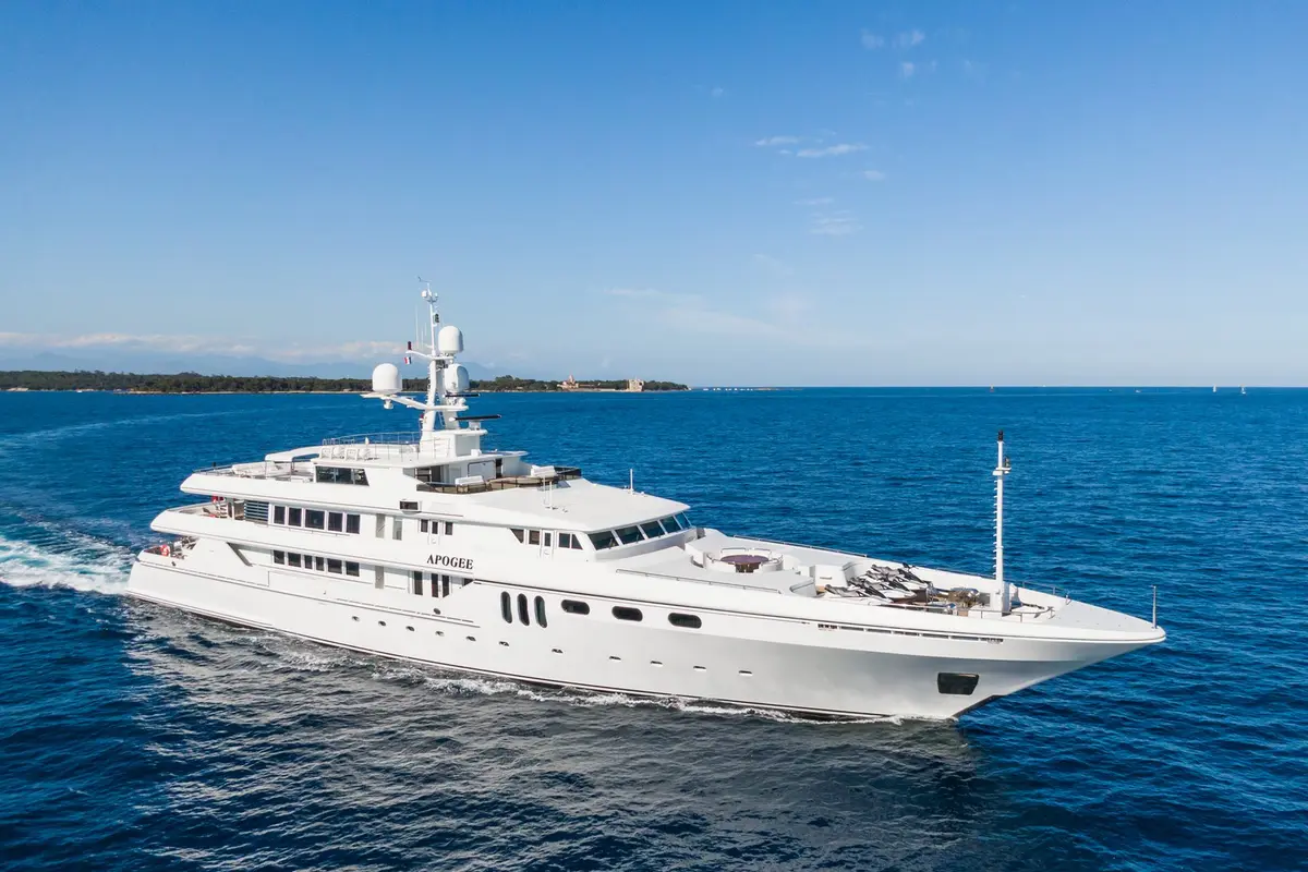 Apogee, extérieur — Saint Tropez Yacht Rental, Saint-Tropez. Apogee — 62.5m