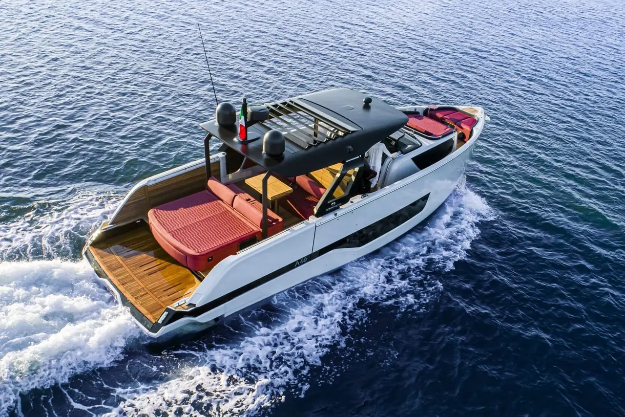 Cranchi A46 — Saint Tropez Yacht Rental, Saint-Tropez. Cranchi A46 — 14m