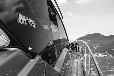 Cranchi M44 HT, extérieur — Saint Tropez Yacht Rental, Saint-Tropez. Cranchi M44 HT — 14m