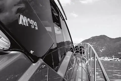 Cranchi M44 HT, extérieur — Saint Tropez Yacht Rental, Saint-Tropez. Cranchi M44 HT — 14m