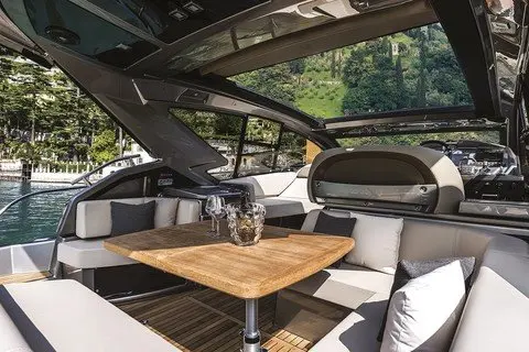 Cranchi M44 HT, flybridge — Saint Tropez Yacht Rental, Saint-Tropez. Cranchi M44 HT — 14m