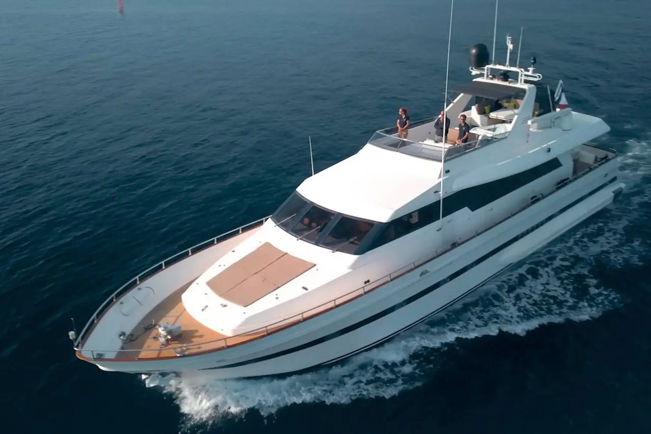 Falcon 80S, extérieur — Saint Tropez Yacht Rental, Saint-Tropez. Falcon 80S — 24m