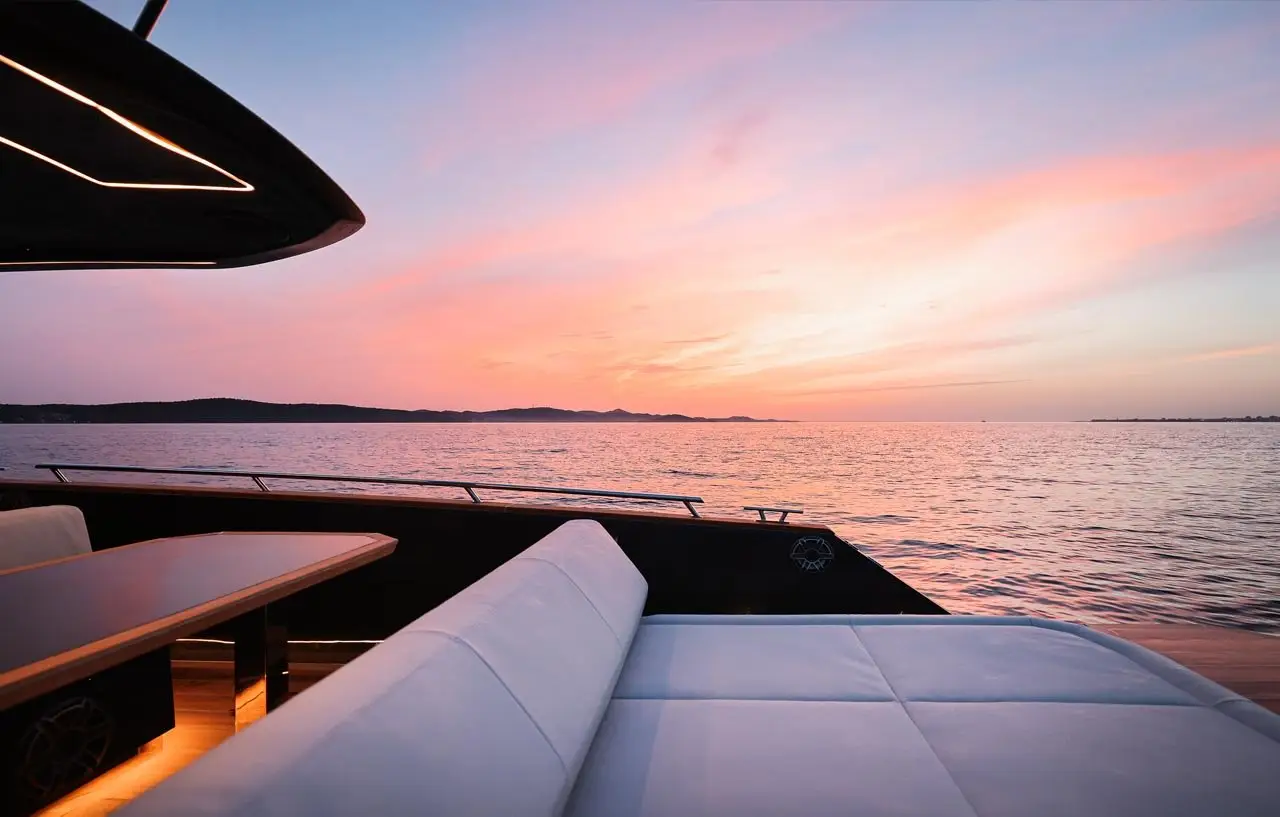Forza 37, extérieur — Saint Tropez Yacht Rental, Saint-Tropez. Forza 37 — 20m