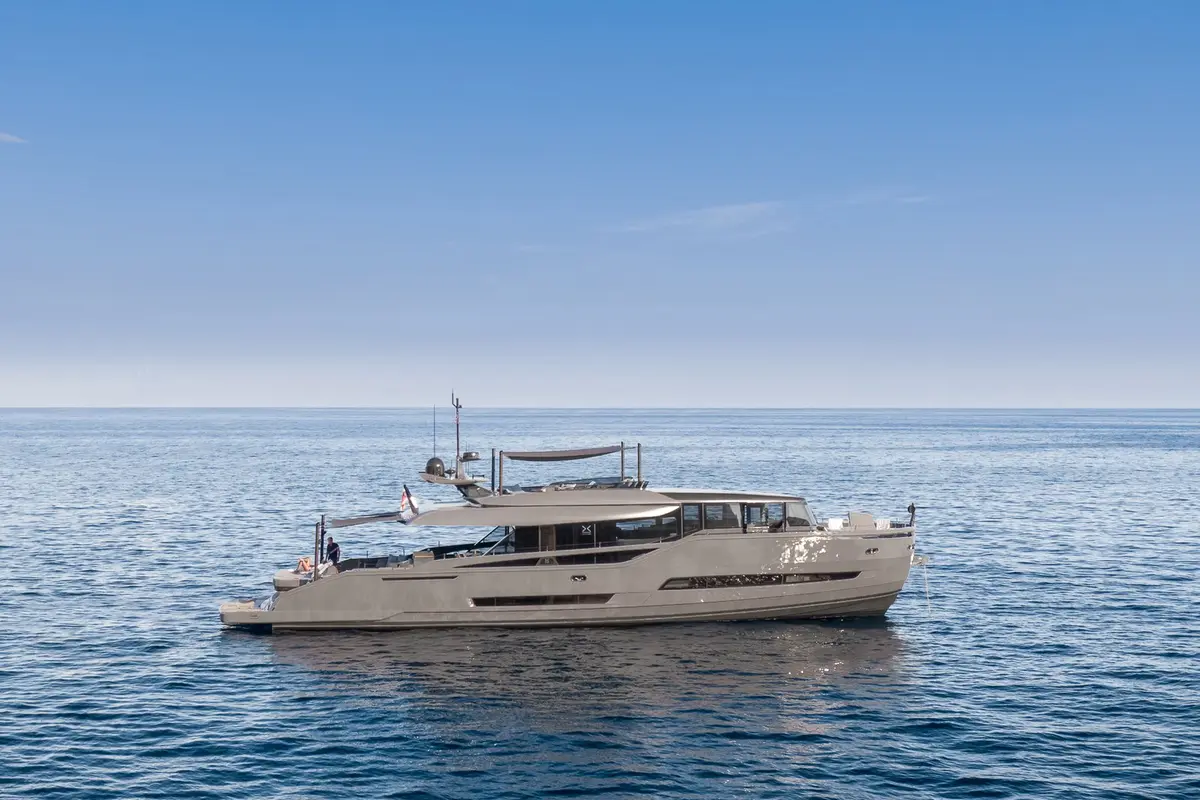 Extra 86, extérieur — Saint Tropez Yacht Rental, Saint-Tropez. Extra 86 — 26m