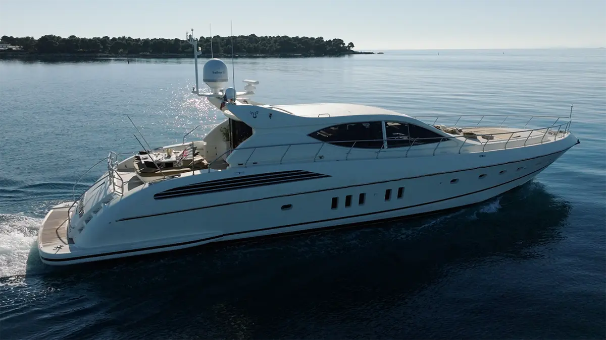 Leopard 24, extérieur — Saint Tropez Yacht Rental, Saint-Tropez. Leopard 24 — 24m