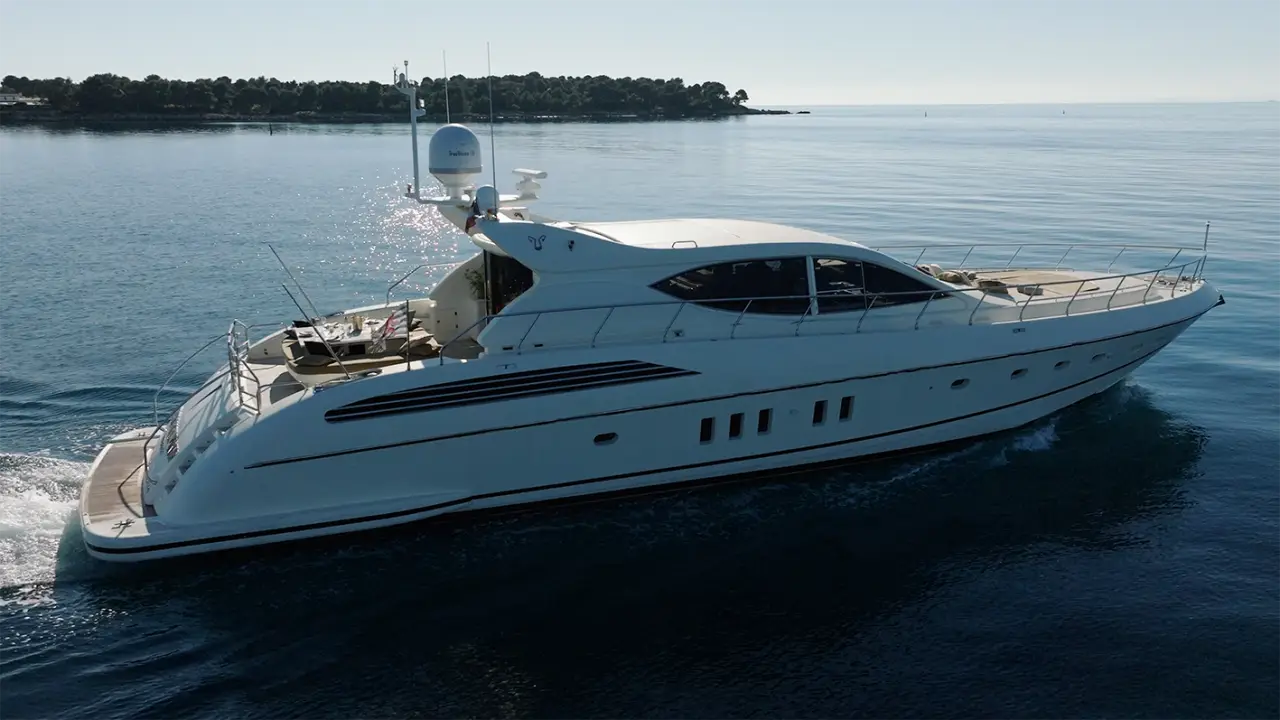 Leopard 24, extérieur — Saint Tropez Yacht Rental, Saint-Tropez. Leopard 24 — 24m