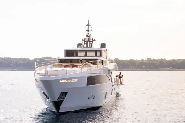 Majesty 100 — Saint Tropez Yacht Rental, Saint-Tropez