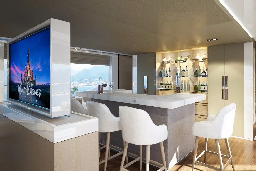 Majesty 100, pont principal — Saint Tropez Yacht Rental, Saint-Tropez. Majesty 100 — 32m