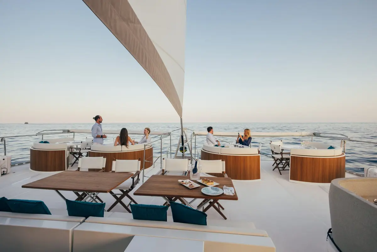Manana Yacht, pont arrière — Saint Tropez Yacht Rental, Saint-Tropez. Manana Yacht — 20.8m
