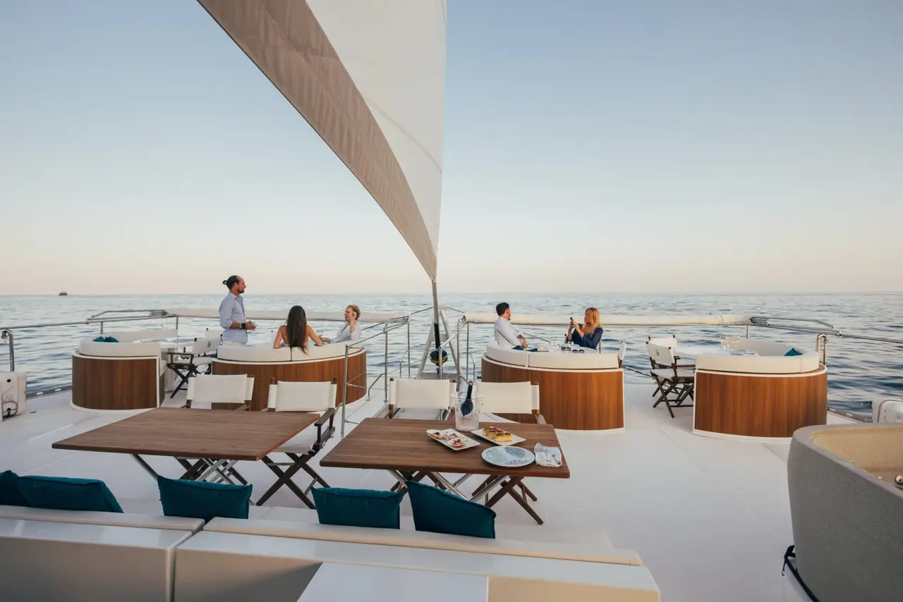 Manana Yacht, pont arrière — Saint Tropez Yacht Rental, Saint-Tropez. Manana Yacht — 20.8m