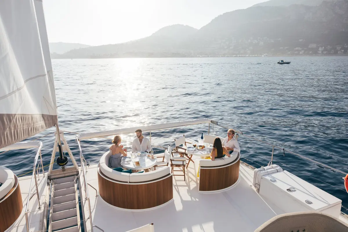 Manana Yacht, cabine principale — Saint Tropez Yacht Rental, Saint-Tropez. Manana Yacht — 20.8m