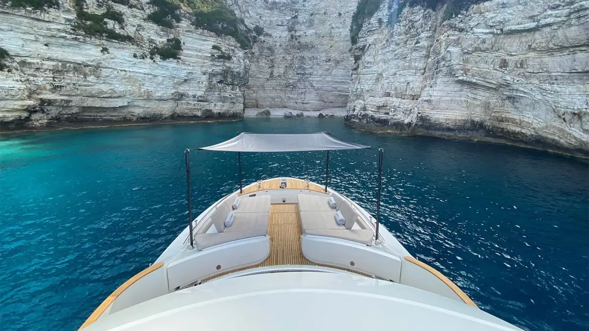 MCY66, extérieur — Saint Tropez Yacht Rental, Saint-Tropez. MCY66 — 20m
