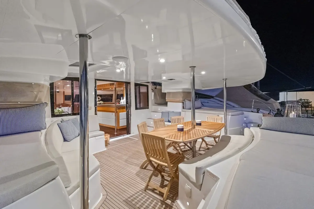 Moby-Dick, cabine principale — Saint Tropez Yacht Rental, Saint-Tropez. Moby-Dick — 20m