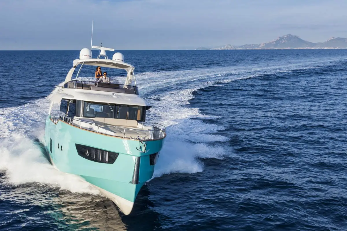 Navetta 58, pont principal — Saint Tropez Yacht Rental, Saint-Tropez. Navetta 58 — 17m
