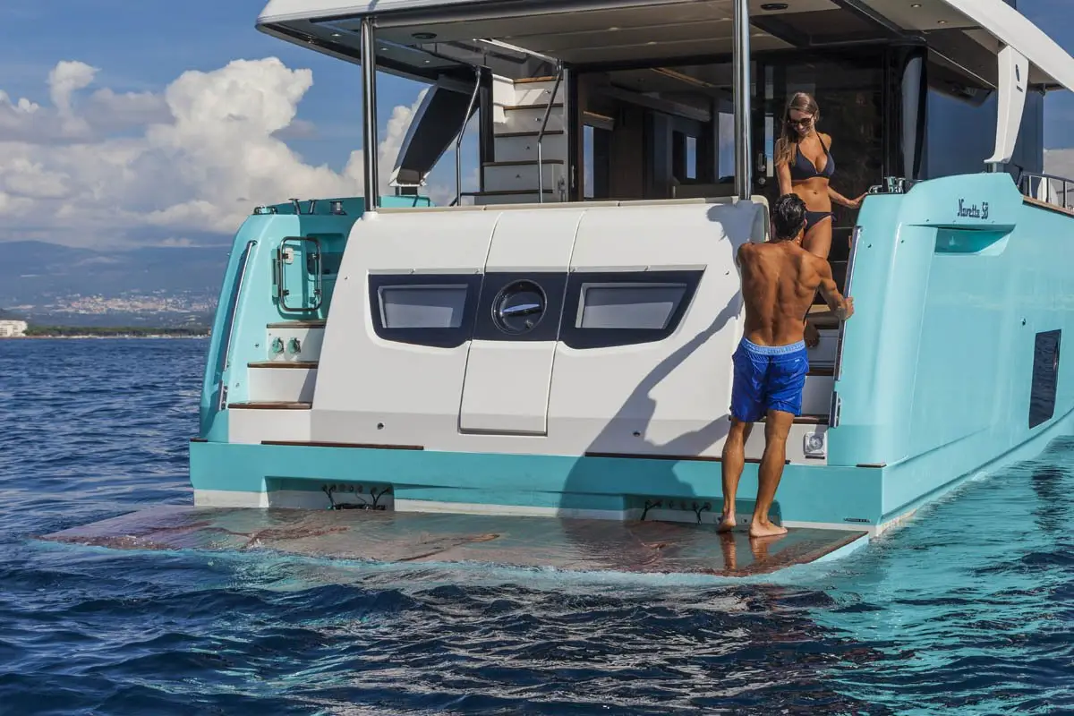 Navetta 58, salon — Saint Tropez Yacht Rental, Saint-Tropez. Navetta 58 — 17m