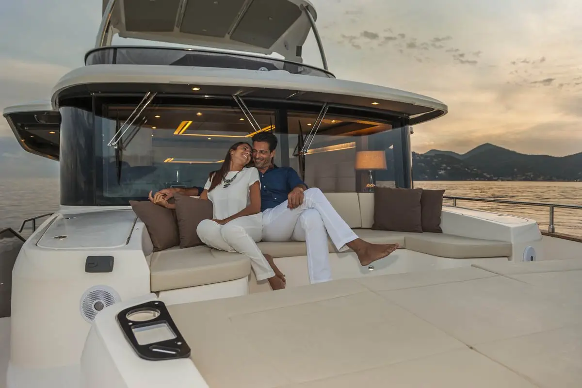 Navetta 58, cabine principale — Saint Tropez Yacht Rental, Saint-Tropez. Navetta 58 — 17m