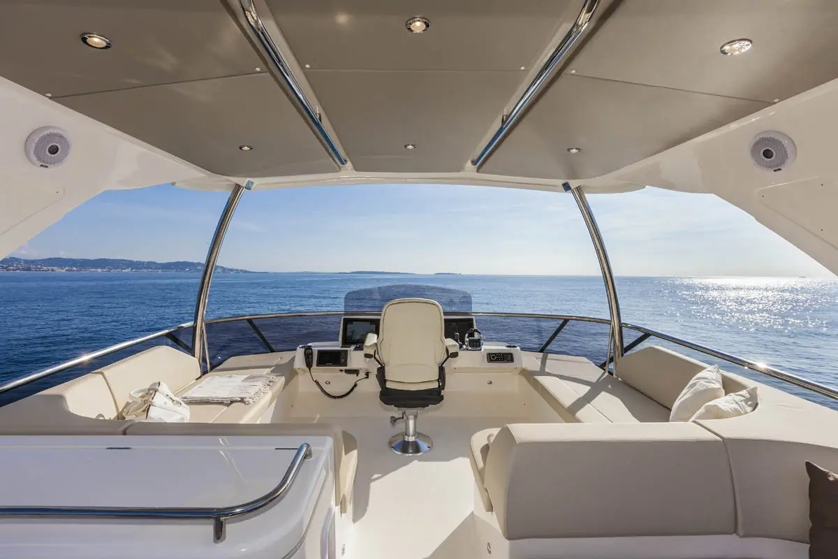 Navetta 58, extérieur — Saint Tropez Yacht Rental, Saint-Tropez. Navetta 58 — 17m