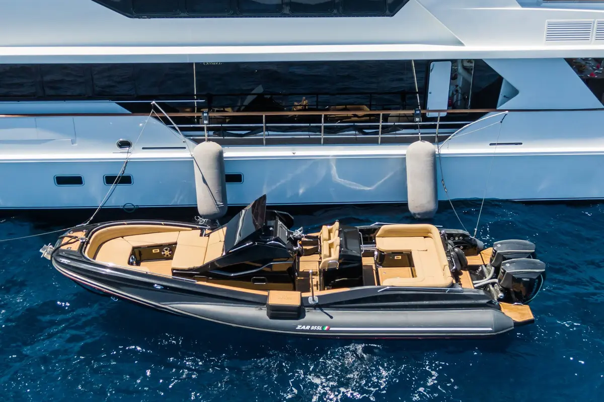 The Wellesley, pont arrière — Saint Tropez Yacht Rental, Saint-Tropez. The Wellesley — 56m