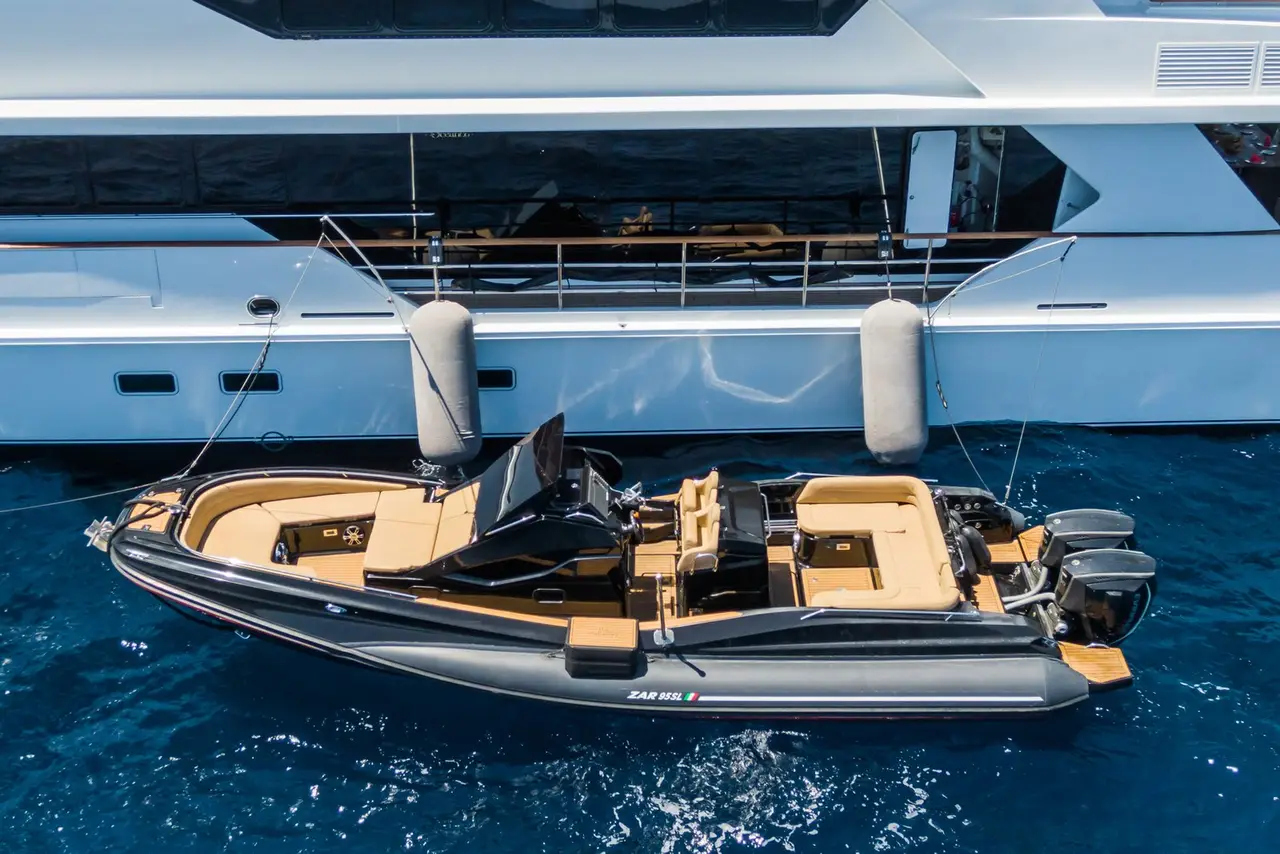 The Wellesley, pont arrière — Saint Tropez Yacht Rental, Saint-Tropez. The Wellesley — 56m