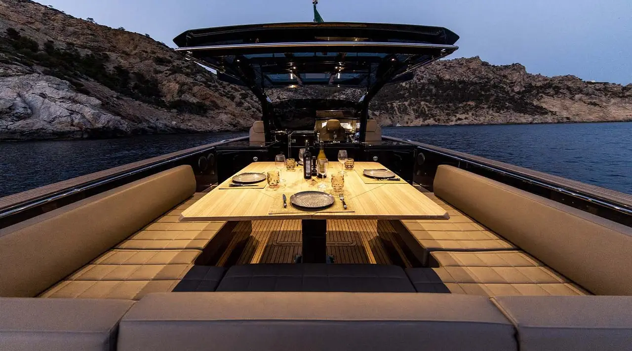 Pardo 50, extérieur — Saint Tropez Yacht Rental, Saint-Tropez. Pardo 50 — 16m