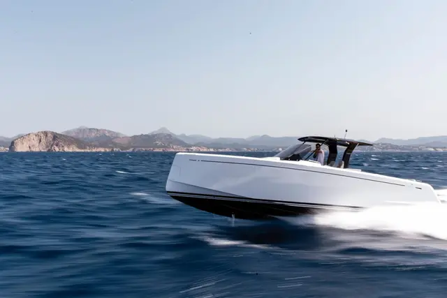 Pardo 38 — Saint Tropez Yacht Rental, Saint-Tropez