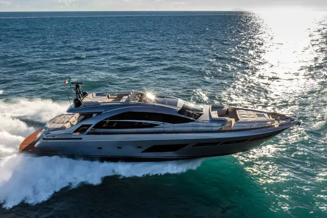 Pershing 8X — Saint Tropez Yacht Rental, Saint-Tropez