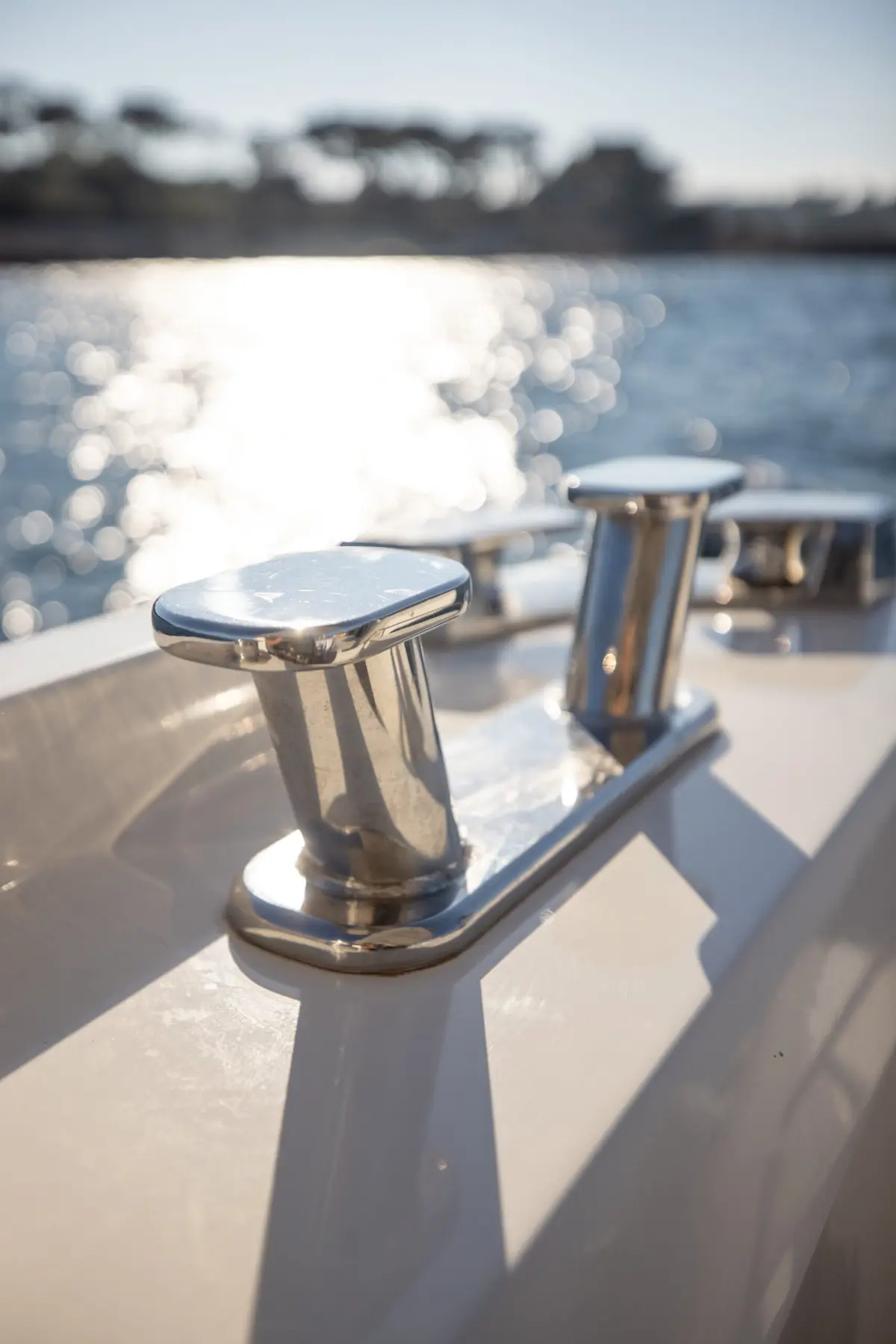 Prestige 680s, pont arrière — Saint Tropez Yacht Rental, Saint-Tropez. Prestige 680s — 21.4m