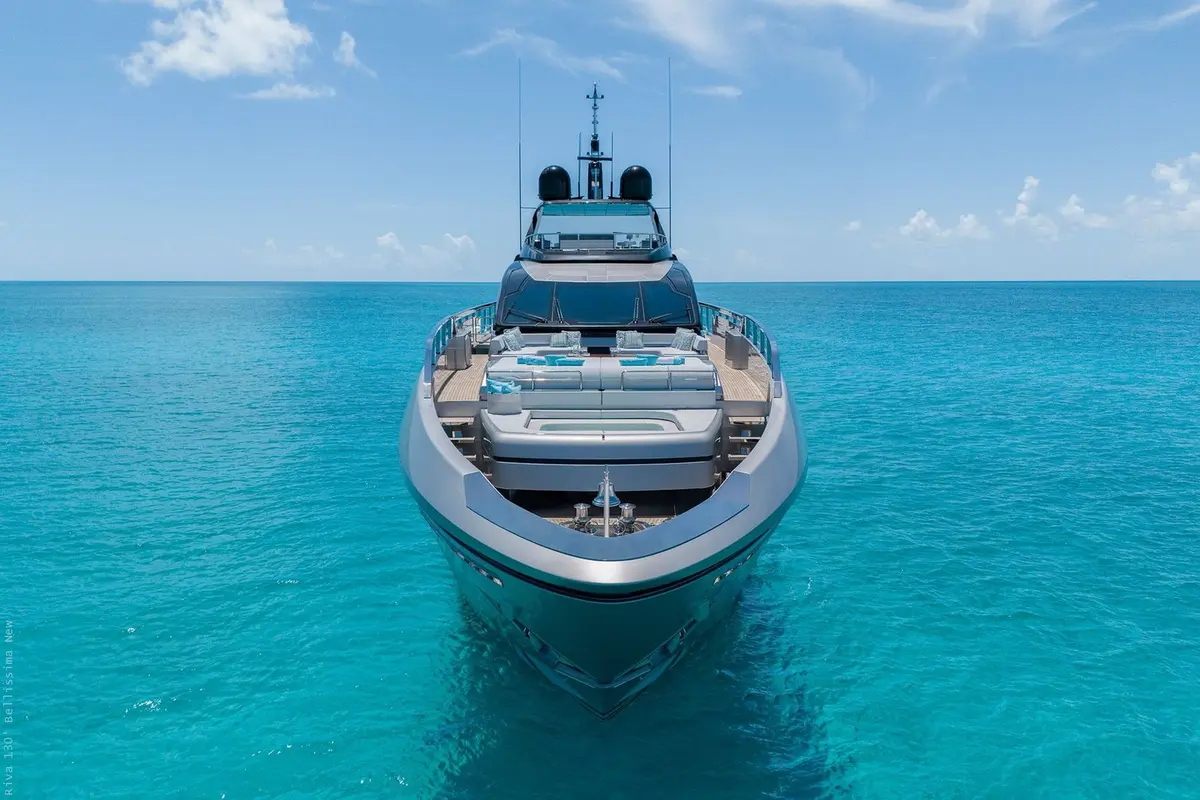 Riva 130, extérieur — Saint Tropez Yacht Rental, Saint-Tropez. Riva 130 — 40m