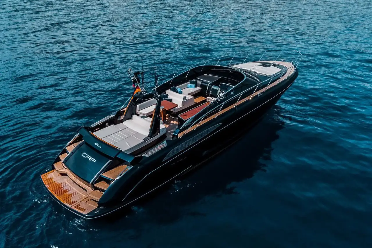 Riva 56 Rivale — Saint Tropez Yacht Rental, Saint-Tropez. Riva 56 Rivale — 17m