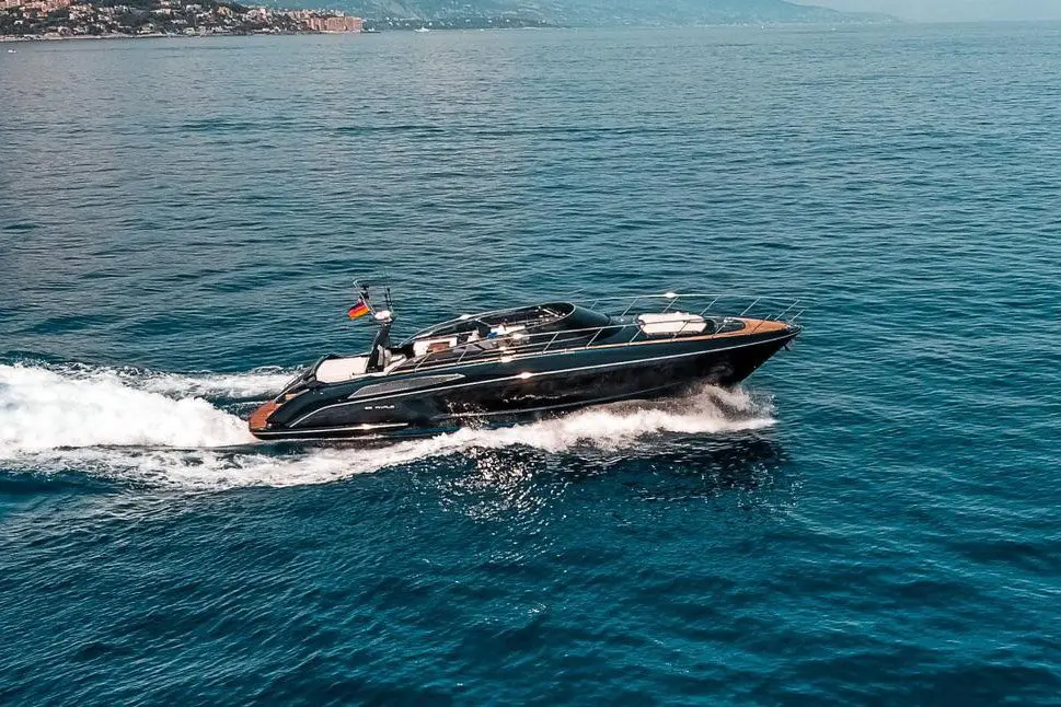 Riva 56 Rivale, extérieur — Saint Tropez Yacht Rental, Saint-Tropez. Riva 56 Rivale — 17m