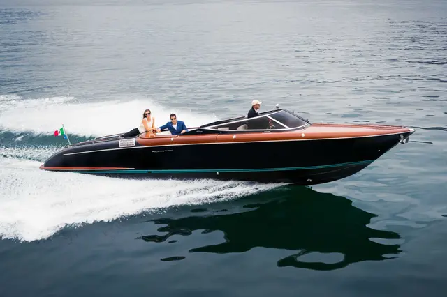 Riva Aquariva — Saint Tropez Yacht Rental, Saint-Tropez
