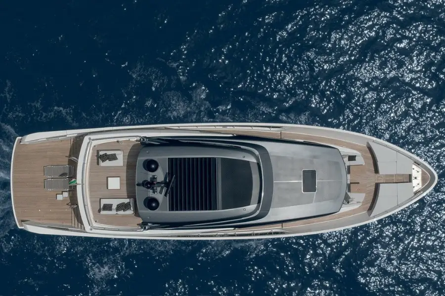 Sanlorenzo 112, extérieur — Saint Tropez Yacht Rental, Saint-Tropez. Sanlorenzo 112 — 34m