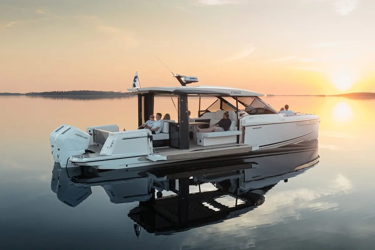 Saxdor 400 GTO — Saint Tropez Yacht Rental, Saint-Tropez. Saxdor 400 GTO — 12.4m