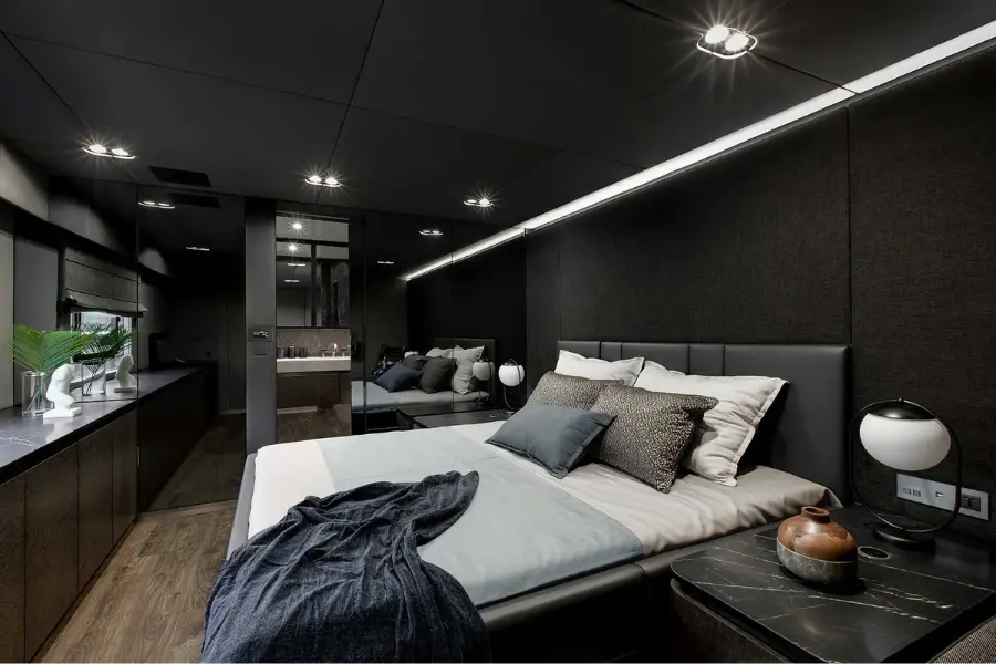 Sunreef 80, pont principal — Saint Tropez Yacht Rental, Saint-Tropez. Sunreef 80 — 23.9m
