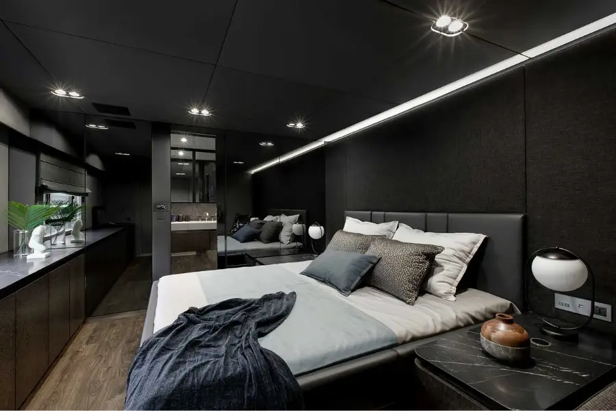 Sunreef 80, pont principal — Saint Tropez Yacht Rental, Saint-Tropez. Sunreef 80 — 23.9m