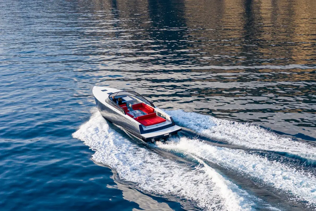 Vandutch 48, pont arrière — Saint Tropez Yacht Rental, Saint-Tropez. Vandutch 48 — 15m