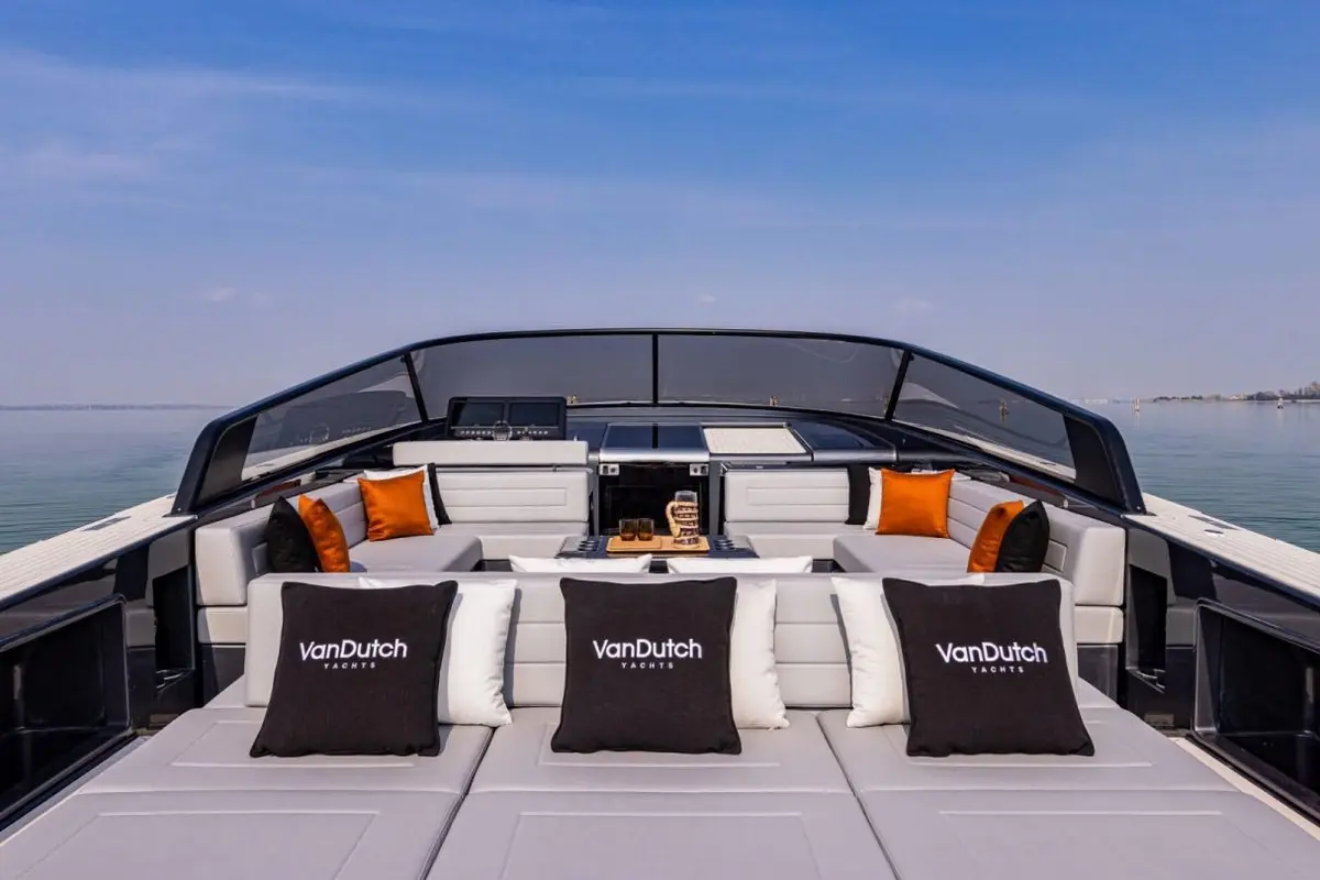 Vandutch 55, extérieur — Saint Tropez Yacht Rental, Saint-Tropez. Vandutch 55 — 16m