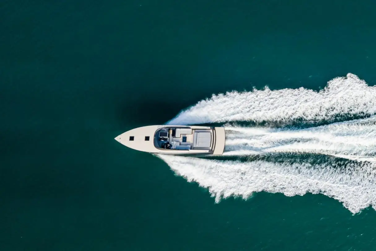 Vandutch 55, pont principal — Saint Tropez Yacht Rental, Saint-Tropez. Vandutch 55 — 16m