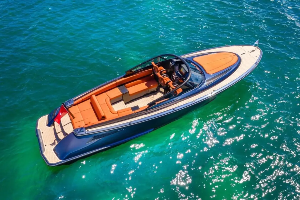 Wajer 38, extérieur — Saint Tropez Yacht Rental, Saint-Tropez. Wajer 38 — 11.3m