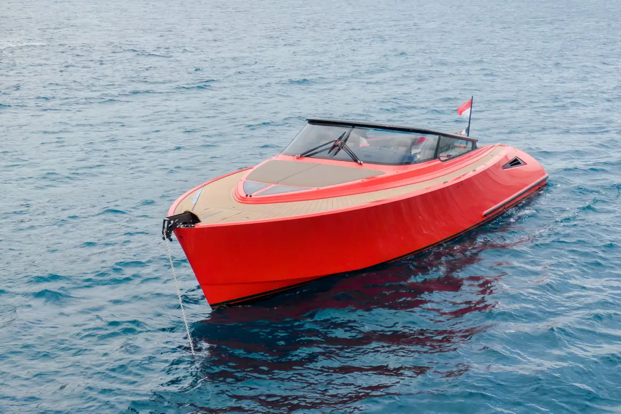 Wajer 55, pont principal — Saint Tropez Yacht Rental, Saint-Tropez. Wajer 55 — 16m